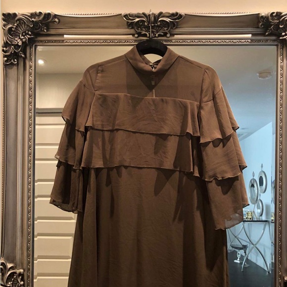 Sold - Picture 5 of 8